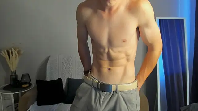 Max Foks online show from September 18, 2025, 8:17 am