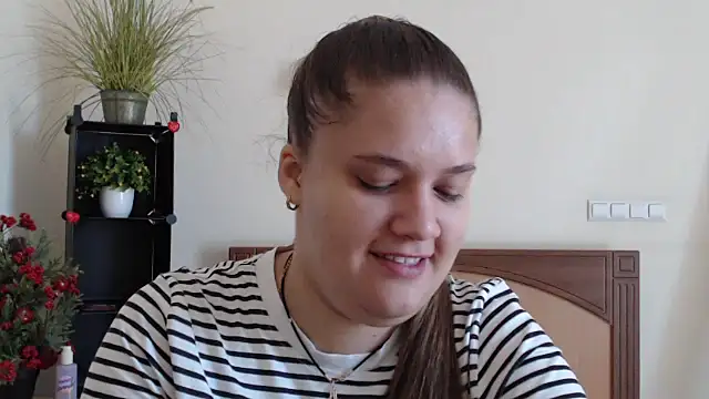 Nensi-Bern online show from September 18, 2025, 7:44 am