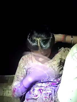 Snapshot of R_Roshni chatting on October 18, 2025, 3:36 pm R Roshni online show from October 18, 2025, 3:36 pm