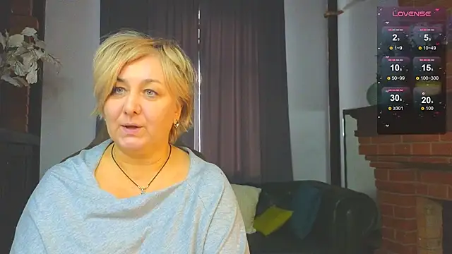 Snapshot of Marta_Wils chatting on October 30, 2025, 5:06 am Marta Wils online show from October 30, 2025, 5:06 am