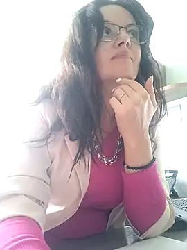 ValeriaLove43211 online show from September 30, 2025, 11:27 am