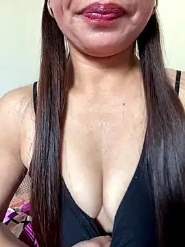 Milky-milk online show from December 22, 2025, 2:33 am