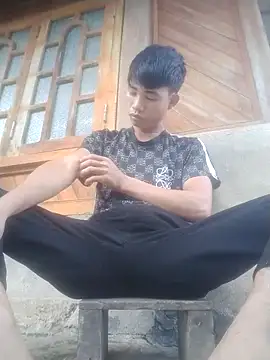 Snapshot of Nhyy_xx chatting on October 16, 2025, 4:10 am Nhyy xx online show from October 16, 2025, 4:10 am