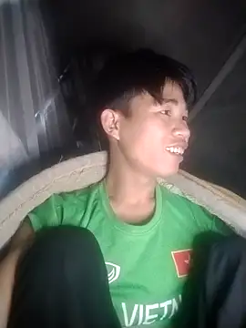 Snapshot of Nhyy_xx chatting on November 12, 2025, 8:07 am Nhyy xx online show from November 12, 2025, 8:07 am