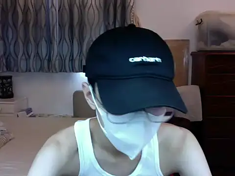 kai101010 online show from September 18, 2025, 4:48 am