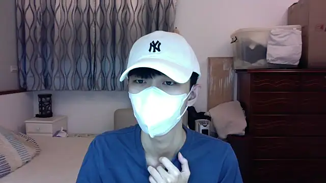 kai101010 online show from September 23, 2025, 1:07 pm