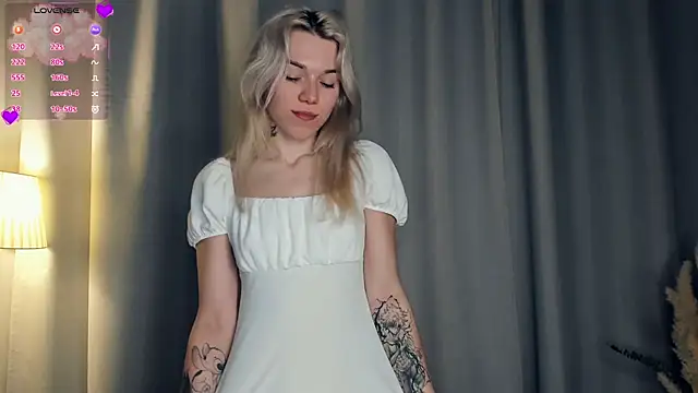 DianeHonnette online show from November 1, 2025, 7:41 pm