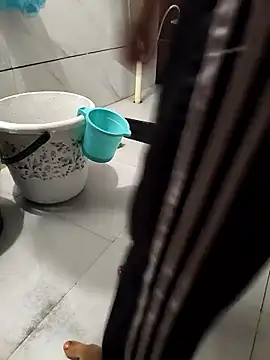 sassyishhu76 online show from November 9, 2025, 6:17 am