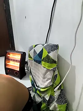 sassyishhu76 online show from February 8, 2026, 10:40 pm