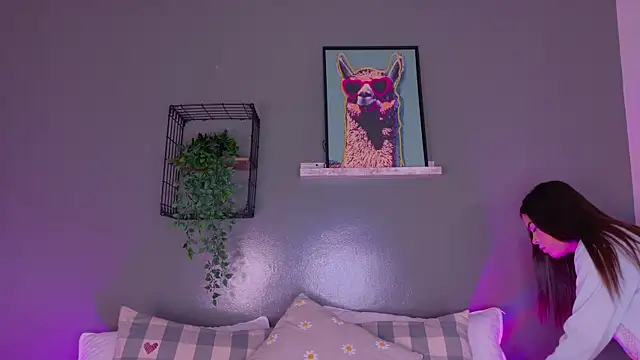 Snapshot of KeendraFox_ chatting on October 22, 2025, 10:15 am KeendraFox online show from October 22, 2025, 10:15 am