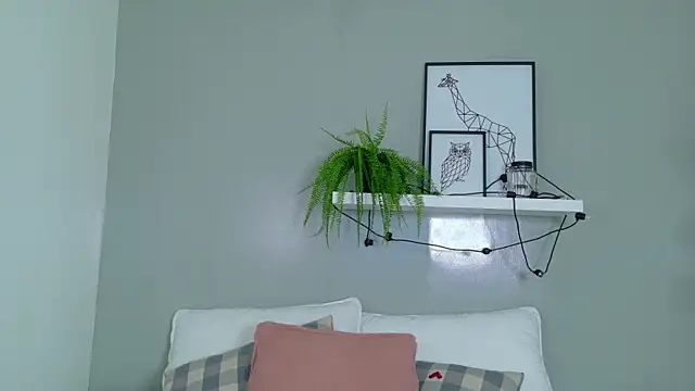 Snapshot of KeendraFox_ chatting on October 25, 2025, 10:25 am KeendraFox online show from October 25, 2025, 10:25 am