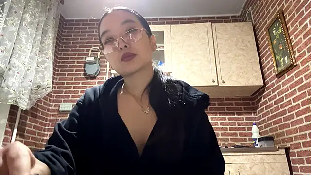 Snapshot of EmmaLeexth chatting on October 1, 2025, 1:37 pm EmmaLeexth online show from October 1, 2025, 1:37 pm