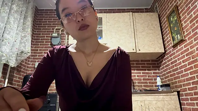 Snapshot of EmmaLeexth chatting on September 26, 2025, 1:18 pm EmmaLeexth online show from September 26, 2025, 1:18 pm