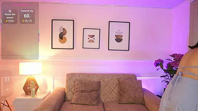 Snapshot of BillieBrownn chatting on October 24, 2025, 7:02 pm BillieBrownn online show from October 24, 2025, 7:02 pm