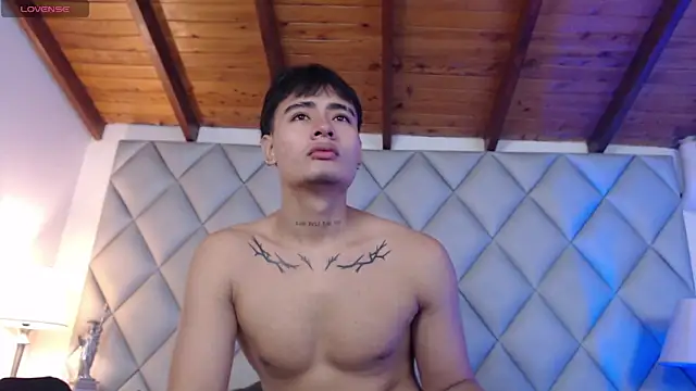 Clement Reyes online show from October 28, 2025, 12:48 pm