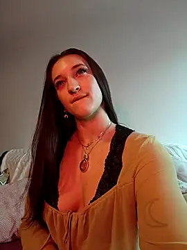 Snapshot of laradoom chatting on September 18, 2025, 4:10 pm laradoom online show from September 18, 2025, 4:10 pm