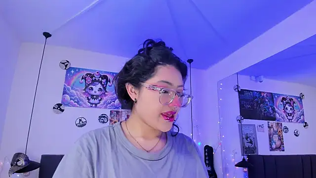 Snapshot of SabrinaV_ chatting on July 31, 2026, 11:20 am SabrinaV online show from July 31, 2026, 11:20 am