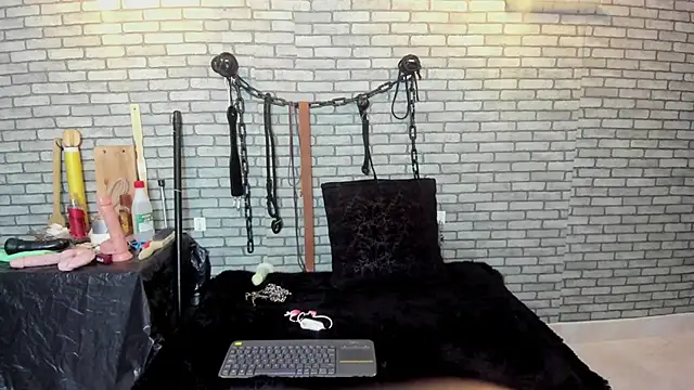 Snapshot of BDSM_MEDUZA chatting on November 15, 2025, 12:53 pm BDSM MEDUZA online show from November 15, 2025, 12:53 pm