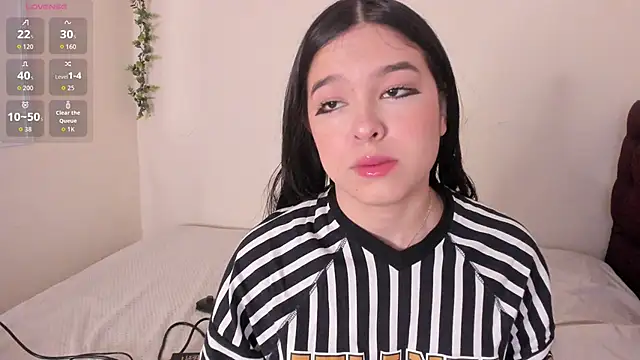 Dulcee 1 online show from April 7, 2026, 11:12 am