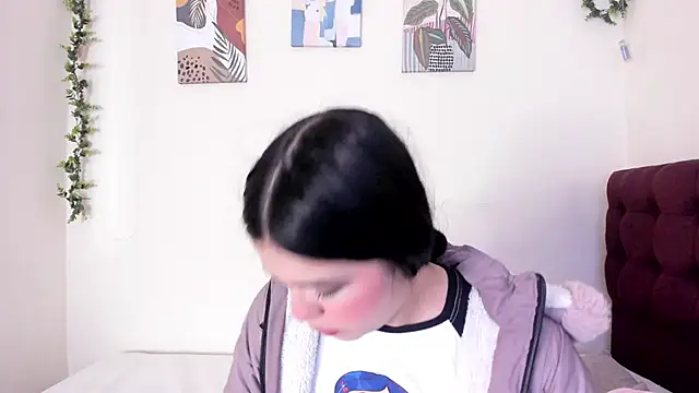 Snapshot of Dulcee_1 chatting on December 2, 2025, 11:12 am Dulcee 1 online show from December 2, 2025, 11:12 am