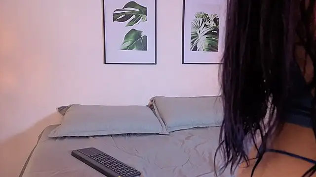 afrodita aares online show from March 20, 2026, 7:48 pm