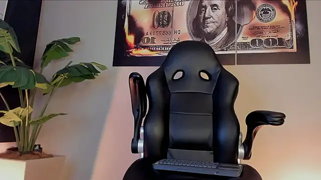 chrizmacgregor online show from March 4, 2026, 1:13 am