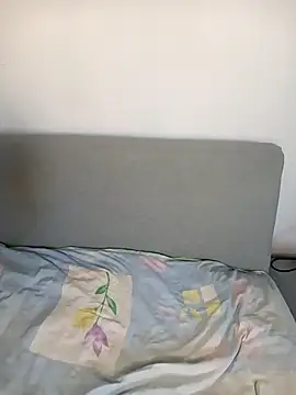 little onixx online show from January 7, 2026, 12:10 pm