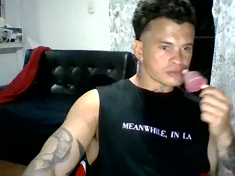 XavierFox1 online show from September 25, 2025, 12:27 am