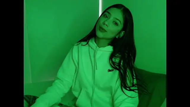 Snapshot of Mia_fire666 chatting on December 15, 2025, 1:28 pm Mia fire666 online show from December 15, 2025, 1:28 pm