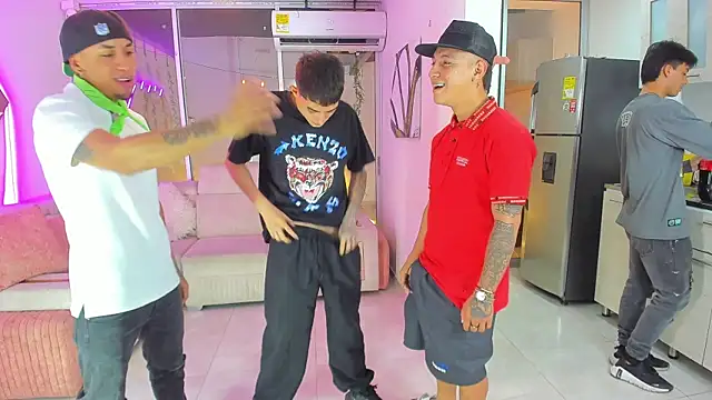 Snapshot of Houseofwarrios chatting on November 10, 2025, 5:34 am Houseofwarrios online show from November 10, 2025, 5:34 am