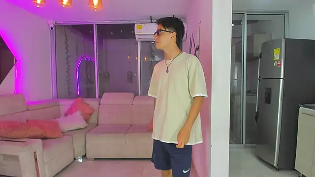 Snapshot of Houseofwarrios chatting on November 5, 2025, 5:32 am Houseofwarrios online show from November 5, 2025, 5:32 am