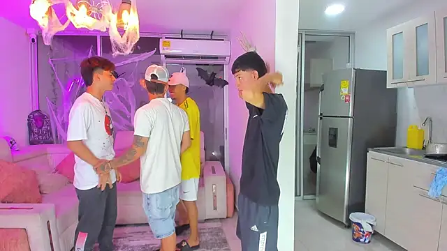 Snapshot of Houseofwarrios chatting on October 26, 2025, 5:19 am Houseofwarrios online show from October 26, 2025, 5:19 am