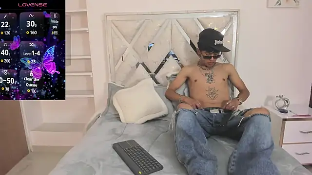 Snapshot of DemianSalvatore chatting on September 26, 2025, 1:51 pm DemianSalvatore online show from September 26, 2025, 1:51 pm