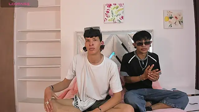 Snapshot of DemianSalvatore chatting on September 20, 2025, 12:32 pm DemianSalvatore online show from September 20, 2025, 12:32 pm