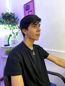 Snapshot of David_925_ chatting on December 15, 2025, 8:03 pm David 925 online show from December 15, 2025, 8:03 pm