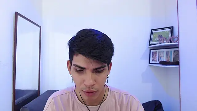 Snapshot of David_925_ chatting on November 8, 2025, 3:54 am David 925 online show from November 8, 2025, 3:54 am