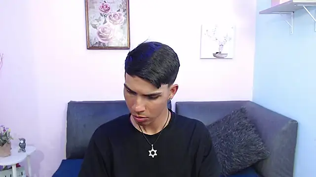 Snapshot of David_925_ chatting on October 8, 2025, 4:25 am David 925 online show from October 8, 2025, 4:25 am