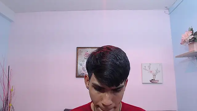 Snapshot of David_925_ chatting on October 22, 2025, 11:31 am David 925 online show from October 22, 2025, 11:31 am