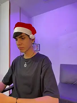 Snapshot of David_925_ chatting on December 3, 2025, 4:02 am David 925 online show from December 3, 2025, 4:02 am