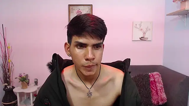 Snapshot of David_925_ chatting on October 22, 2025, 11:36 pm David 925 online show from October 22, 2025, 11:36 pm