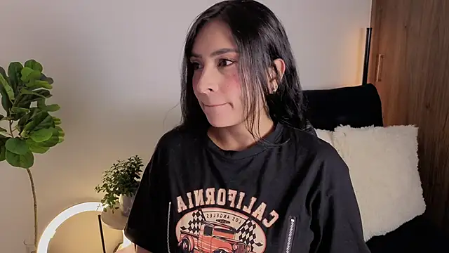 Snapshot of amyross_s1 chatting on November 24, 2025, 3:06 am amyross s1 online show from November 24, 2025, 3:06 am