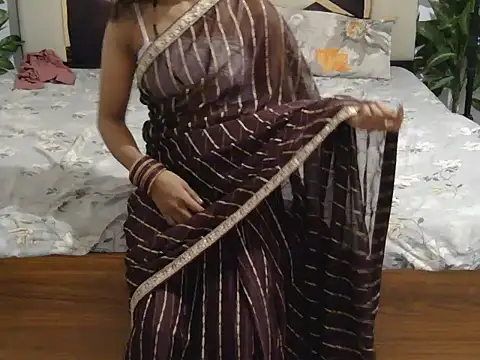 Lovelyy-couple online show from September 23, 2025, 6:31 am