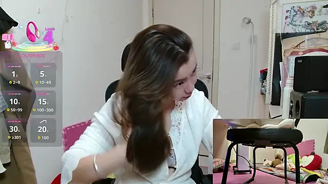 Snapshot of sallycui chatting on November 1, 2025, 11:26 am sallycui online show from November 1, 2025, 11:26 am