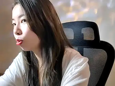 Snapshot of sallycui chatting on September 24, 2025, 1:35 am sallycui online show from September 24, 2025, 1:35 am