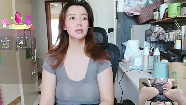 Snapshot of sallycui chatting on July 30, 2026, 12:10 am sallycui online show from July 30, 2026, 12:10 am