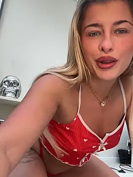 Snapshot of BabyBluexox chatting on June 21, 2026, 5:19 pm BabyBluexox online show from June 21, 2026, 5:19 pm