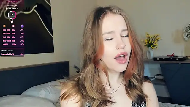 MaliaBourraine online show from April 12, 2026, 7:22 am