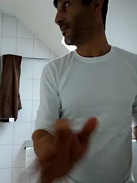 Snapshot of Casianantoonnio chatting on December 18, 2025, 1:26 pm Casianantoonnio online show from December 18, 2025, 1:26 pm