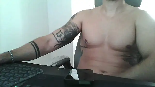 yourfantasy777 online show from October 5, 2025, 4:53 pm