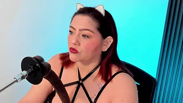 Snapshot of Aliyahsstone chatting on October 28, 2025, 12:04 pm Aliyahsstone online show from October 28, 2025, 12:04 pm